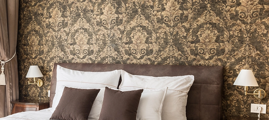 Use Wallpaper And Colour Combinations For The Transformative Effect