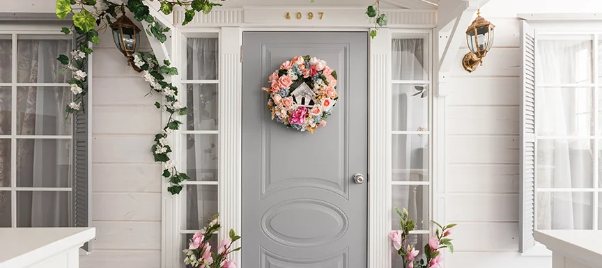 Elegant Floral Gate Décor for Wedding