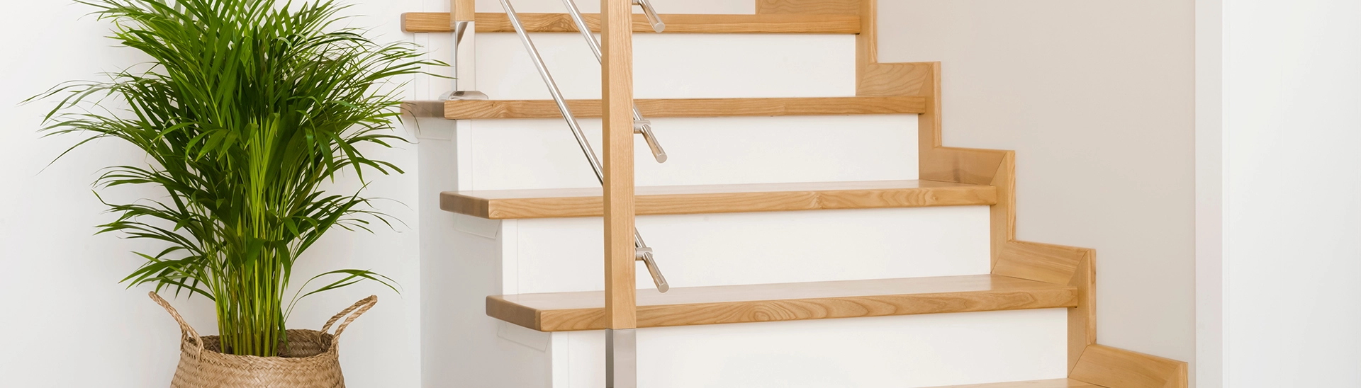 Best Paint Finishes for Wood Staircase Design and Railing Styles 