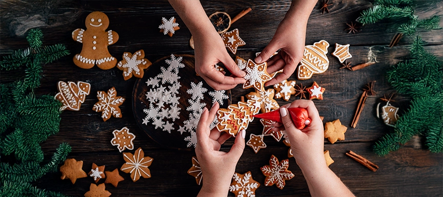 How Can You Style Your Kitchen with Christmas Home Décor?
