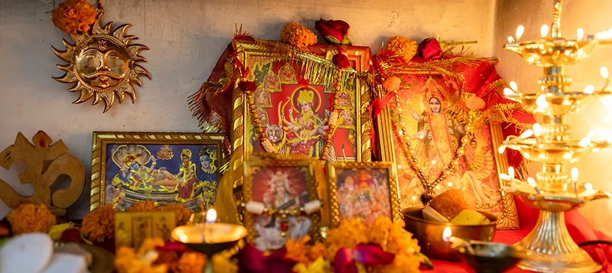 What Are the Best Wooden Mandir Designs for Small Spaces?