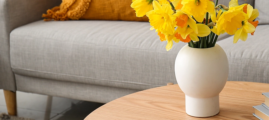 What Colours and Textures Make a Small Sitting Room Look Spacious?