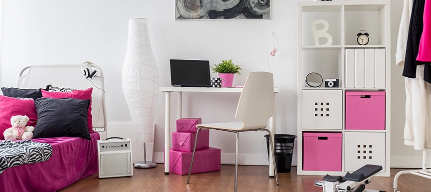 How Should Furniture be Arranged in a Study Room Design for Small Room?