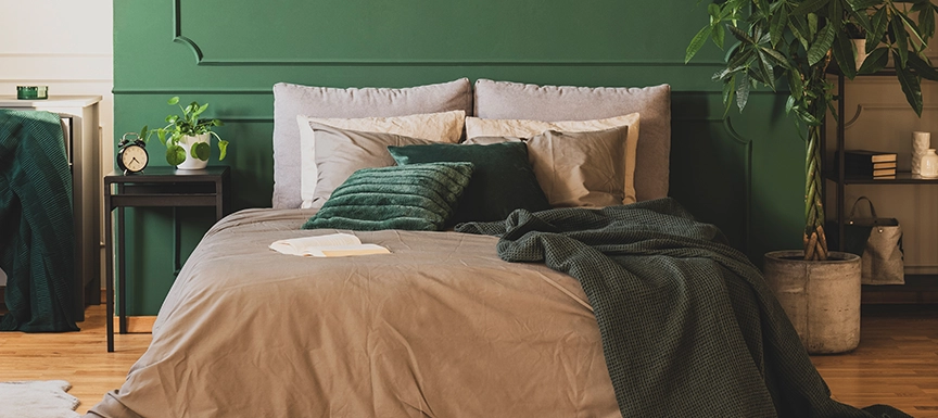 Pastel Pink and Light Green Guest Room Colour