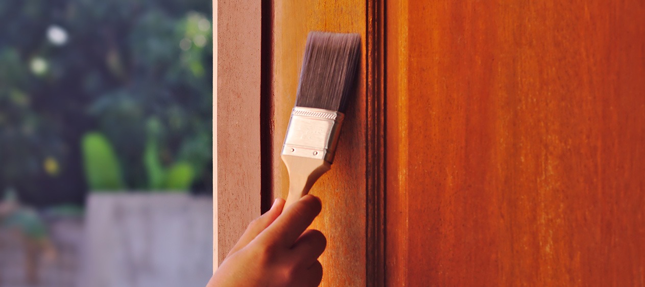 How to Paint a Wooden Door & Wooden Table Like a Pro?