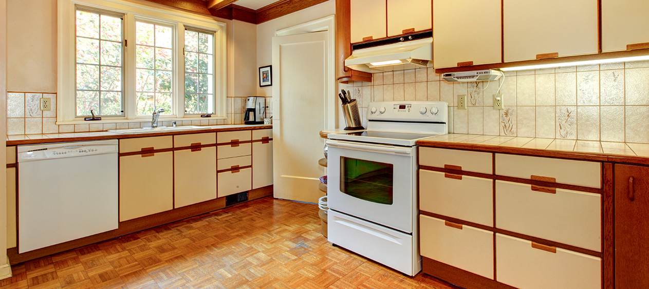 Simple Kitchen Design Ideas – Layout, Colour Schemes & Décor Tips