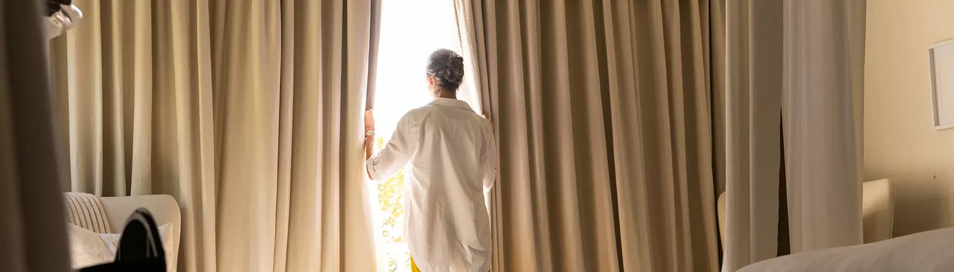 10 Living Room Curtain Colour Combinations Ideas