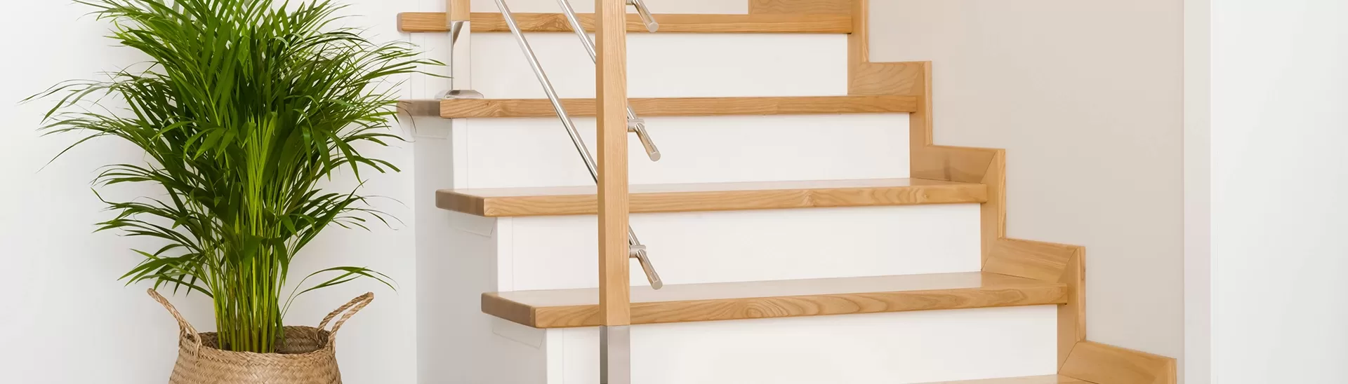 Best Paint Finishes for Wood Staircase Design and Railing Styles 