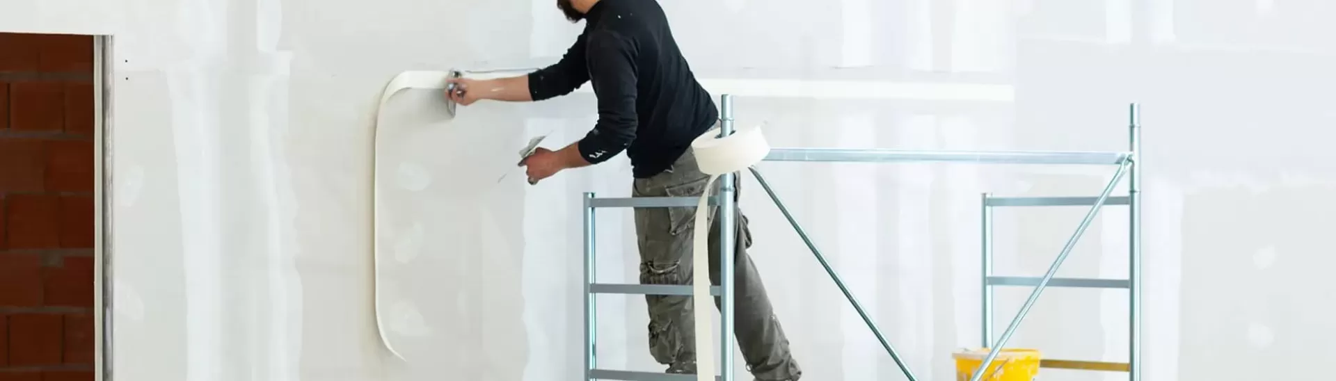 How to apply wall putty & precautions to take when applying putty