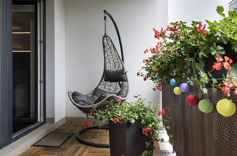 What Are the Best Paint Colours for Balcony Decoration Ideas?