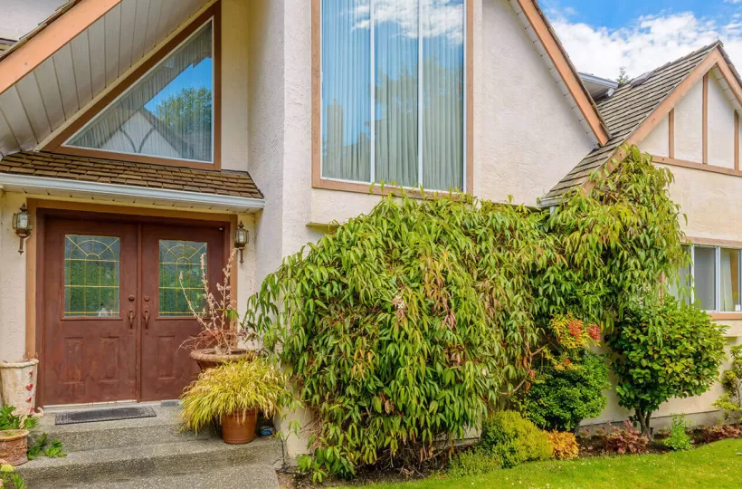 Exterior Paint Colours: 10 Ideas & How to Choose