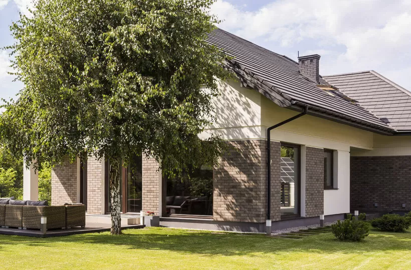 6 Tips On Choosing a Striking Exterior Paint Palette