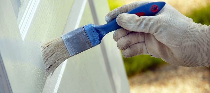 Benefits of Painting Wooden Doors and Tables