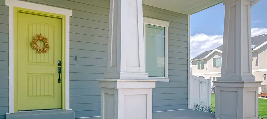 Green and White Home Outside Colour Combination