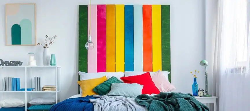 Multi-coloured Fun wall paint design